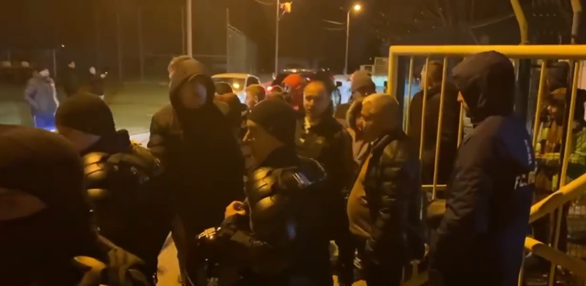 ”Să-ți fie rușine! Uite-i cum pleacă”. Momente tensionate la Pitești, după FC Argeș - Petrolul 0-1