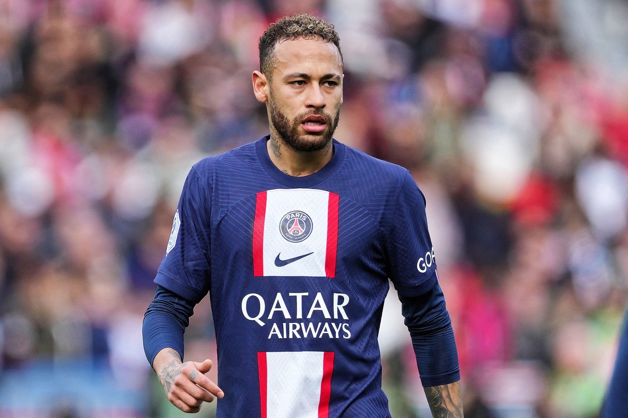 Trei ”coloși” din Premier League se luptă pentru transferul lui Neymar
