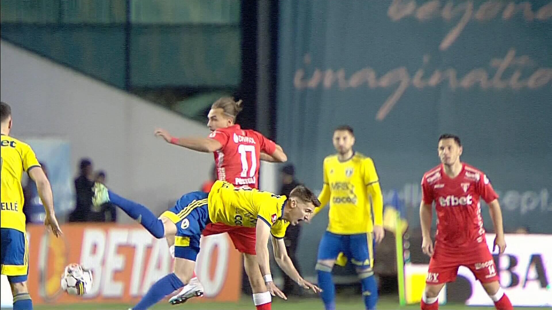 Petrolul - UTA Arad 0-0, ACUM, pe Digi Sport 1. Ocazie mare a ”Lupilor Galbeni”