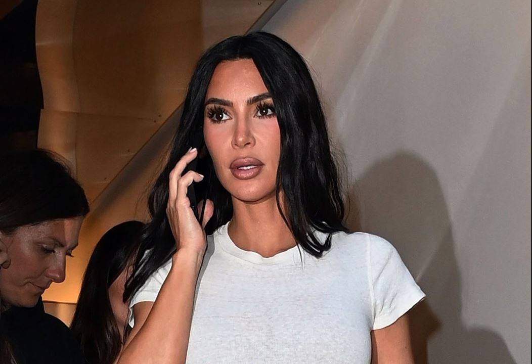 Kim Kardashian, sunată de un jucător important din Premier League. Cum a decurs dialogul