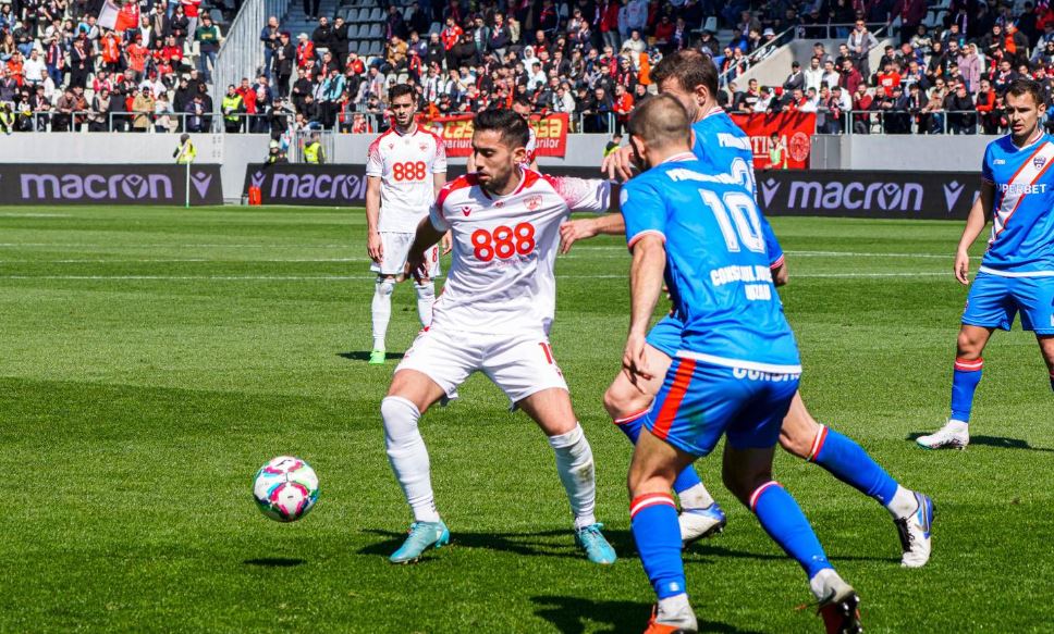 Dinamo - Gloria Buzău 1-1. Remiză cu două bare pe ”Arcul de Triumf”