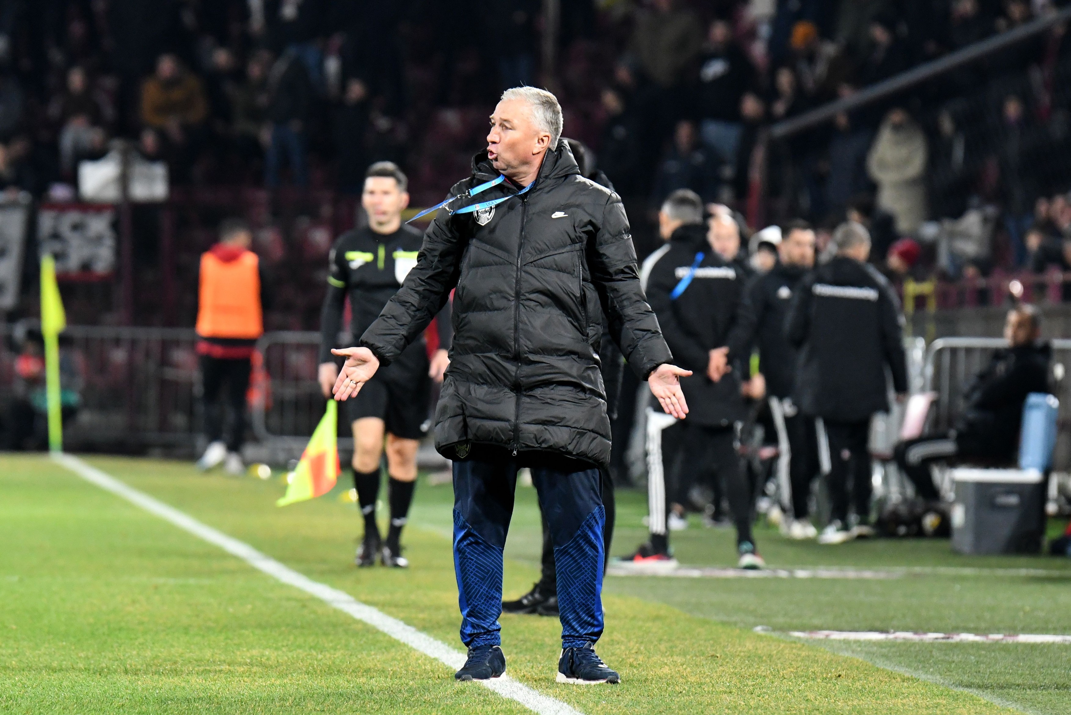 Dan Petrescu cere transferuri în plin sezon competițional: "Încă suntem descoperiți"