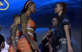 Moment rar întâlnit înaintea unui meci de MMA. Imaginile au făcut înconjurul lumii
