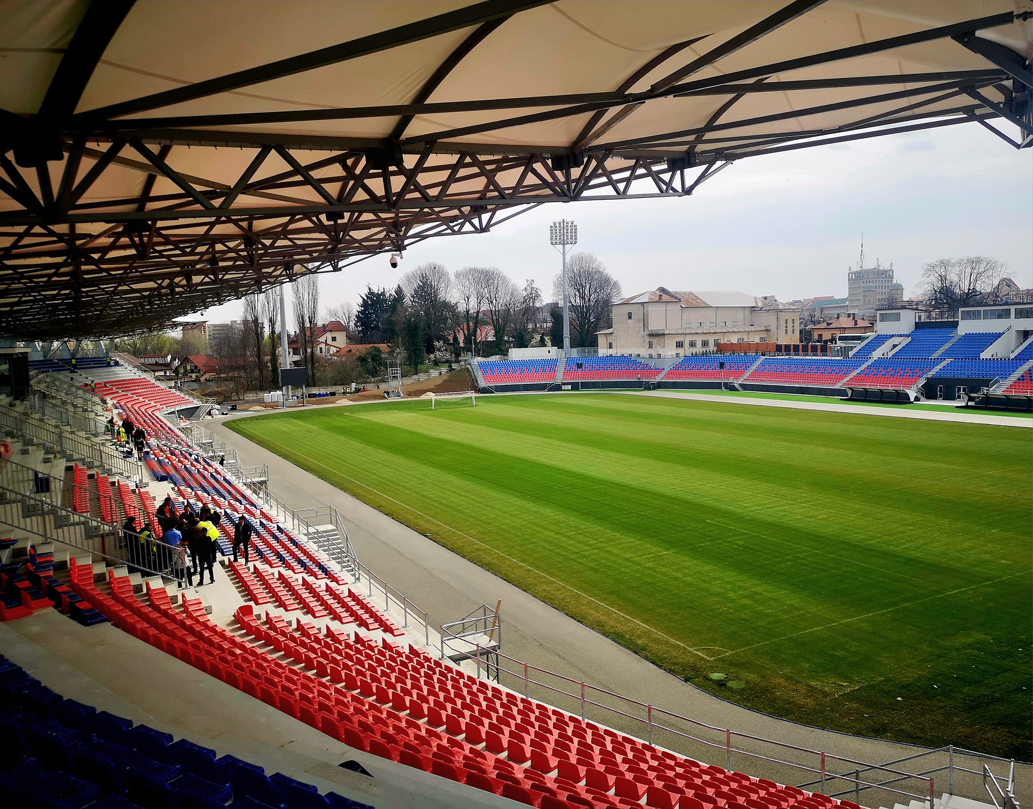 Primul meci pe noul stadion ar putea fi ultimul în Liga 1! ”Împreună reușim”. Calculele la retrogradare