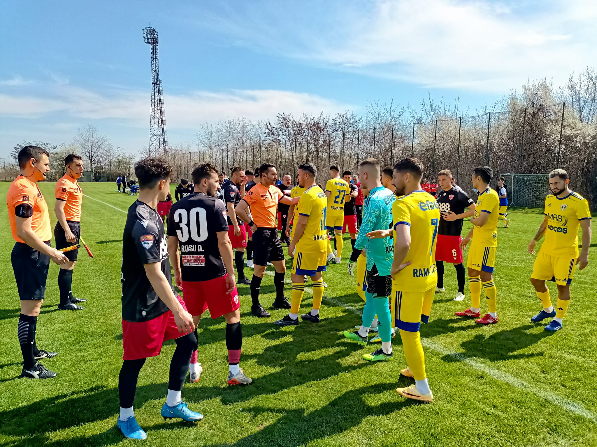 S-au încins spiritele în amicalul Dinamo - Petrolul. Fotbalistul lăudat de Șumudică a marcat pentru „Găzari”