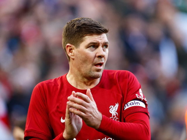 Liverpool avansează în Champions League, probleme pentru Salah