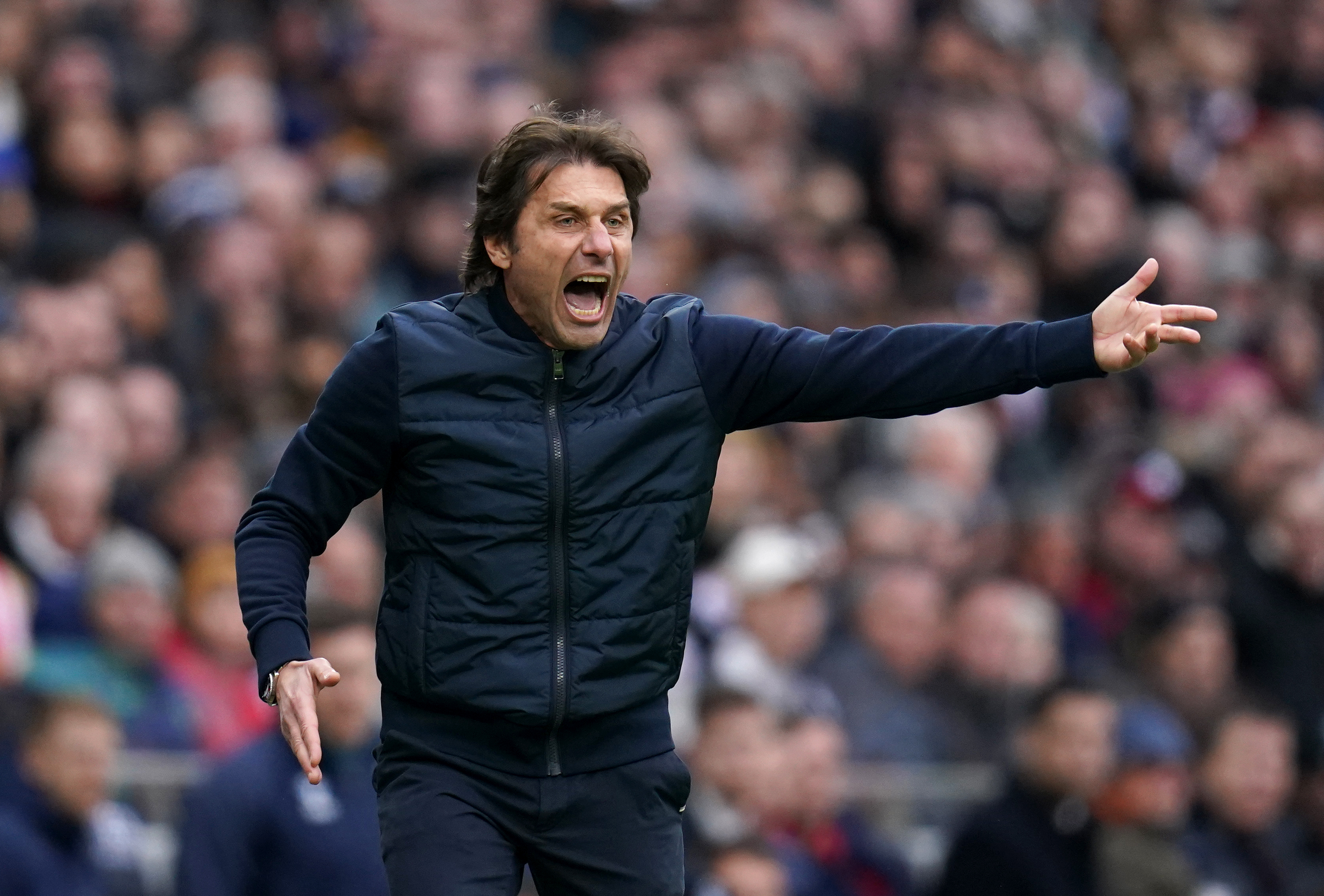 Favoritul să îi ia locul lui Antonio Conte la Tottenham este o legendă de la Manchester City