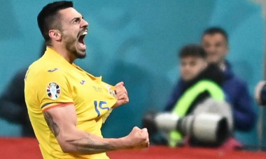 Andrei Burca se bucura dupa un gol marcat in meciul de fotbal dintre Romania si Belarus, din cadrul preliminariilor Camp