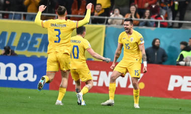 Andrei Burca se bucura dupa un gol marcat in meciul de fotbal dintre Romania si Belarus, din cadrul preliminariilor Camp
