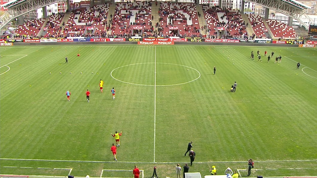UTA - U Cluj 0-0, ACUM DGS 1 |  ”Finala” de la Arad. Echipele de start