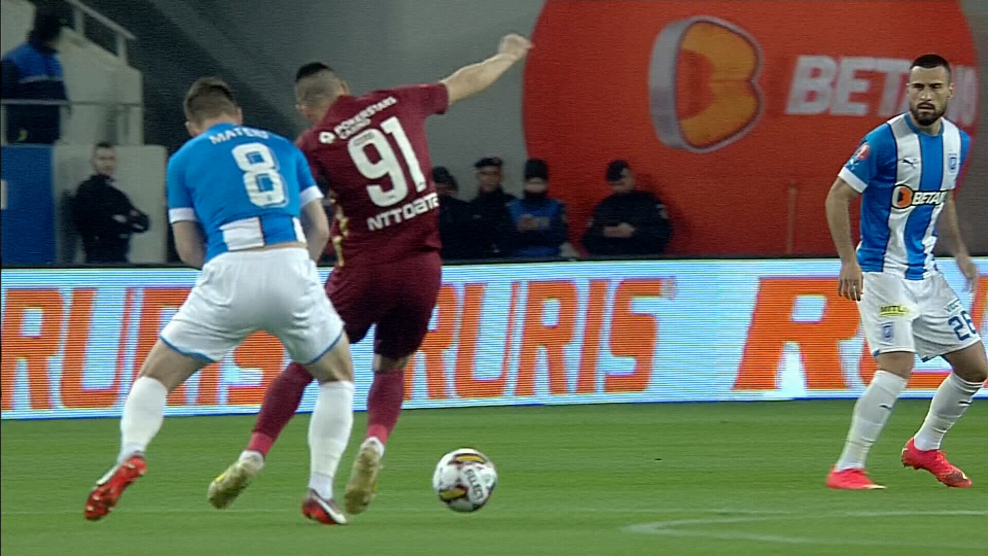 Universitatea Craiova - CFR Cluj 0-0, ACUM, pe Digi Sport 1. Start echilibrat de meci