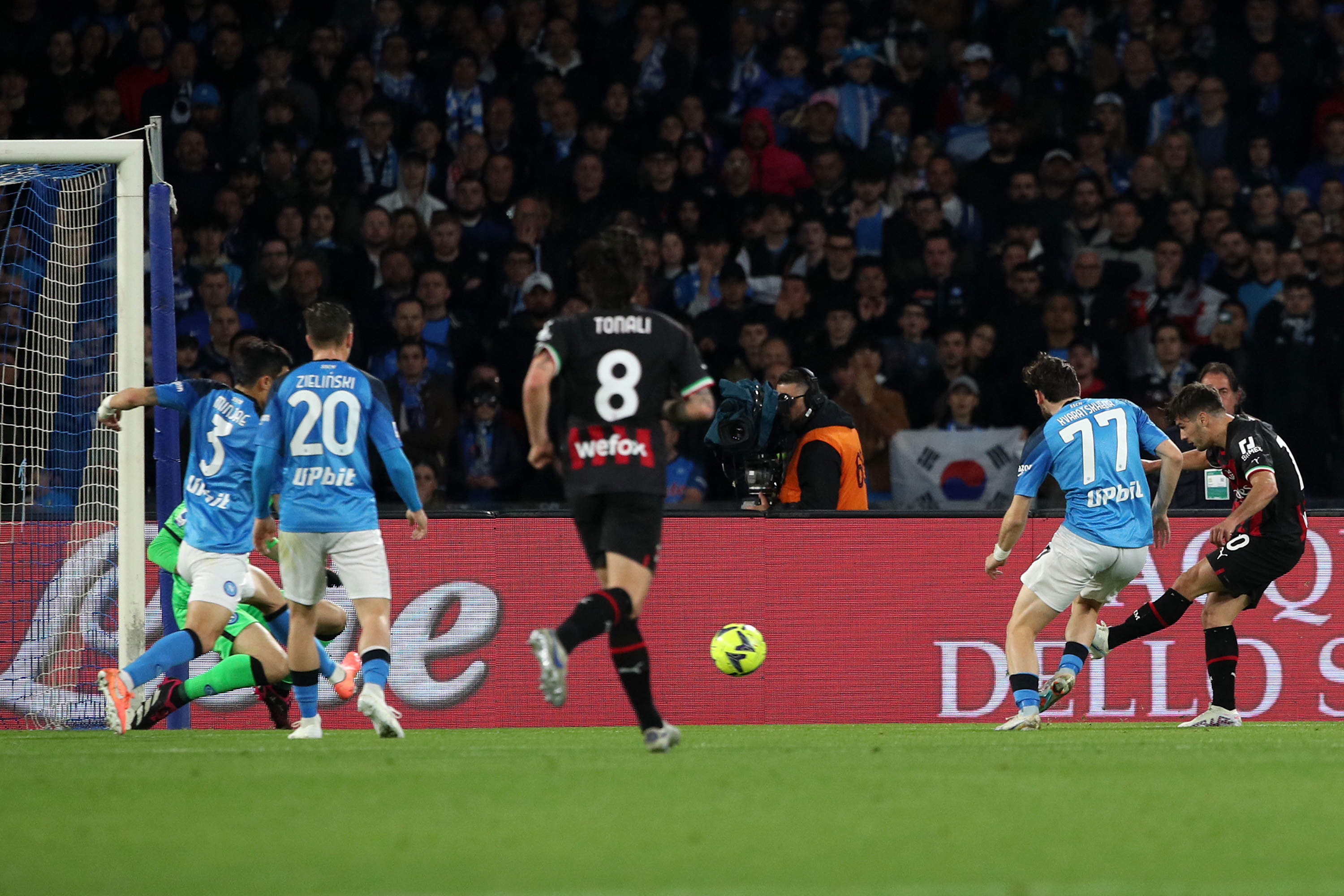 Napoli - AC Milan 0-4. Liderul a fost umilit de campioana în exercițiu