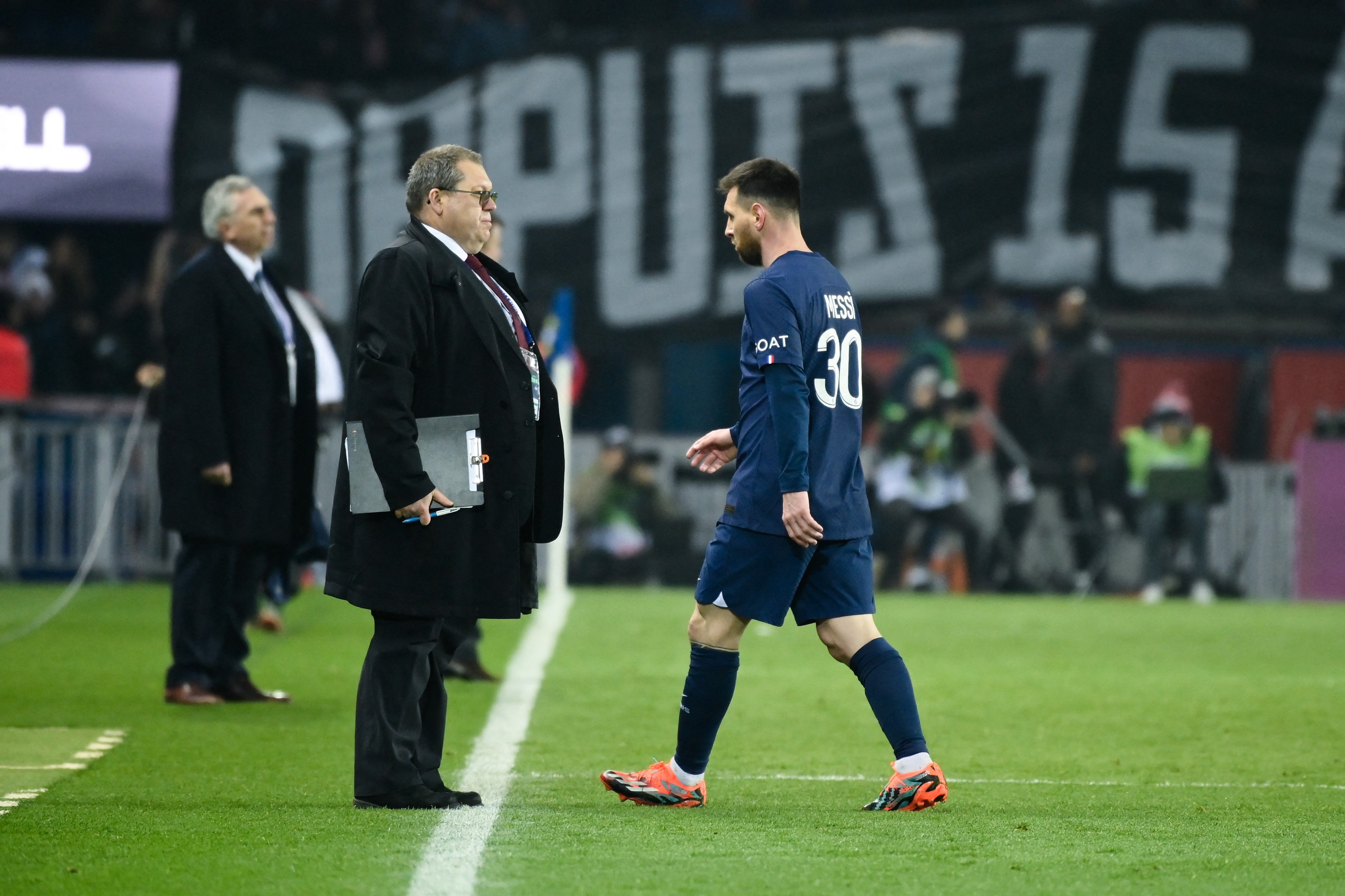 Leo Messi nu mai are liniște la Paris! L'Equipe i-a dat nota 3 și l-a criticat după înfrângerea cu Lyon