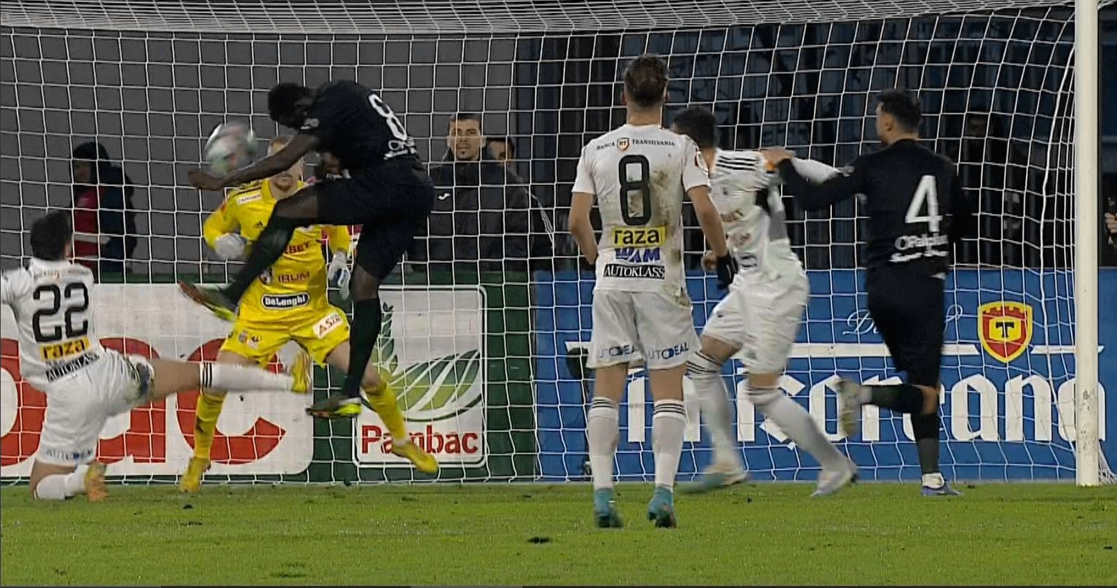 Hermannstadt - 'U' Cluj 1-0, ACUM, la Digi Sport 1. Sibienii deschid scorul prin Alhassan