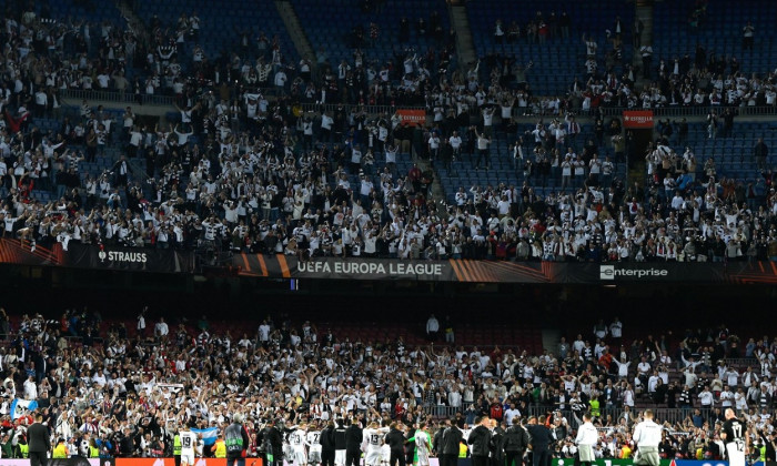 BARCELONA, SPAIN - APRIL 14: Eintracht Frankfurt celebrating during the UEFA Europa League Quarter-Finals, Second Leg match between FC Barcelona and Eintracht Frankfurt at Camp Nou stadium on April 14, 2022 in Barcelona, Spain (Photo by DAX Images/Orange