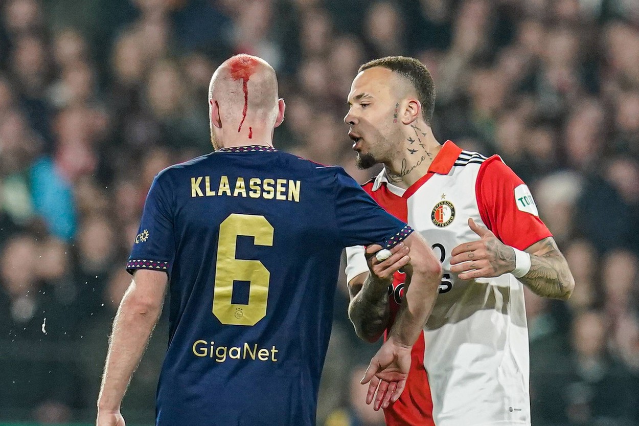 Decizie radicală după ce ultrașii i-au spart capul lui Davy Klaassen și au dat foc stadionului: Chiar ne-am săturat