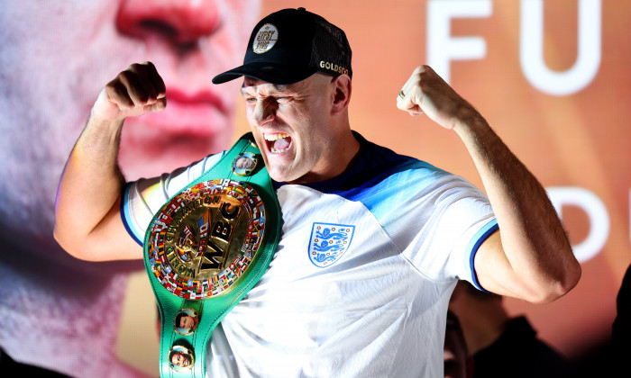 Tyson Fury v Derek Chisora: Weigh-In