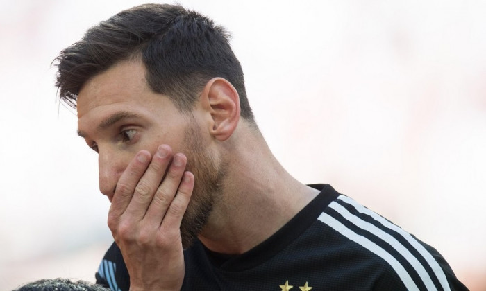 Moscow, Russland. 16th June, 2018. Lionel MESSI (ARG) holds his hand over his mouth, half-length portrait, gesture, gesture, Argentina (ARG) - Iceland (ISL) 1: 1, preliminary round, Group D, game 7, on 16.06.2018 in Moscow; Football World Cup 2018 in Russ