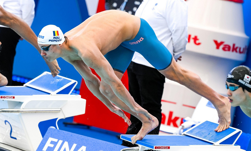Melbourne, Australia. 18th Dec, 2022. David Popovici of Romania competes in the 200m Freestyle Men Heats during the FINA Swimming Short Course World Championships at the Melbourne Sports and Aquatic Centre in Melbourne, Australia, December 18th, 2022. Pho