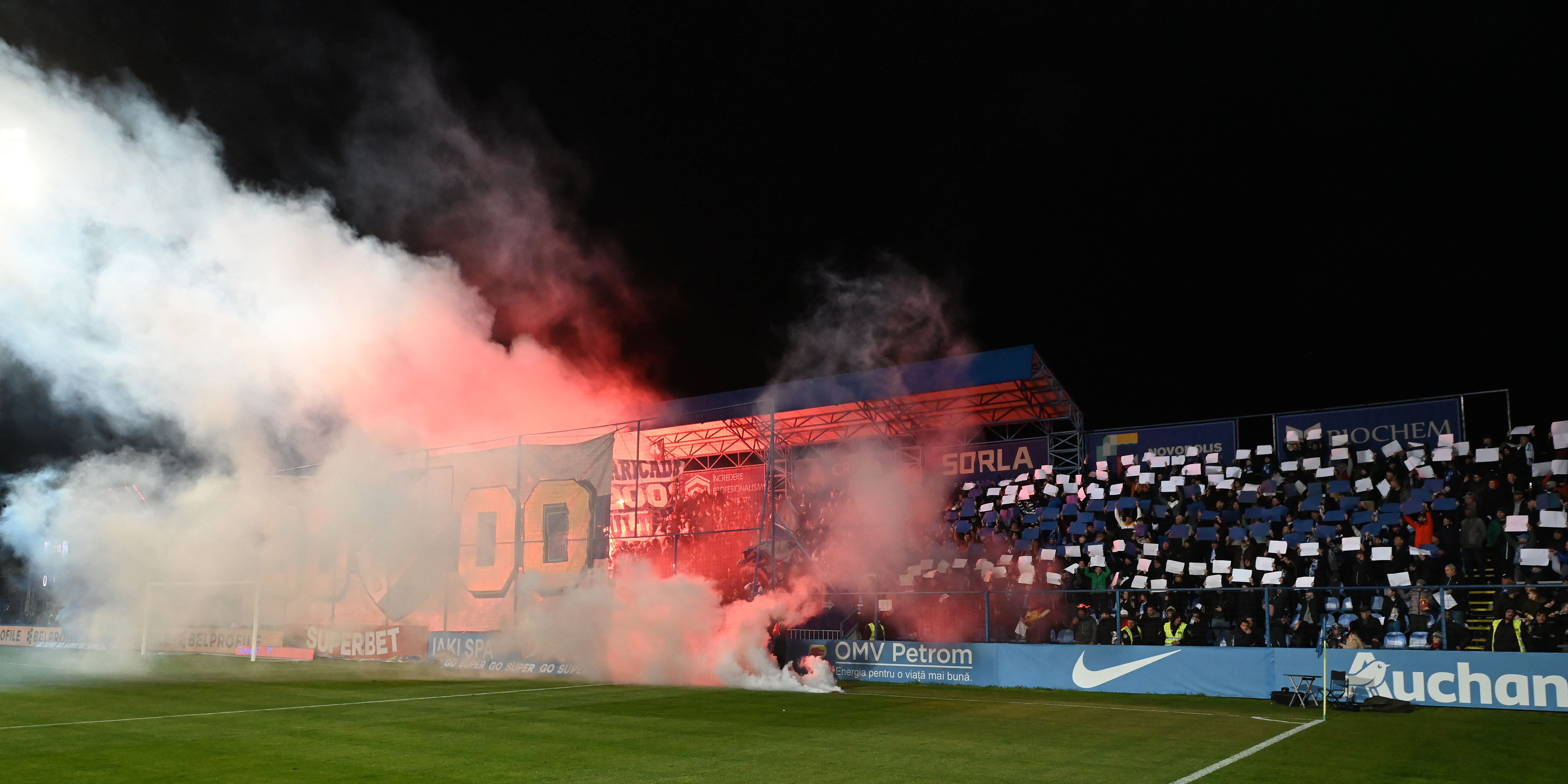 Atmosferă incendiară la Ovidiu! Fanii constănțeni, dezlănțuiți la Farul - Universitatea Craiova