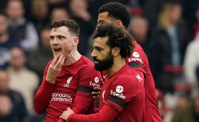 Reacția lui Andy Robertson după ce a fost lovit de arbitru peste față + Ce s-a întâmplat pe tunel
