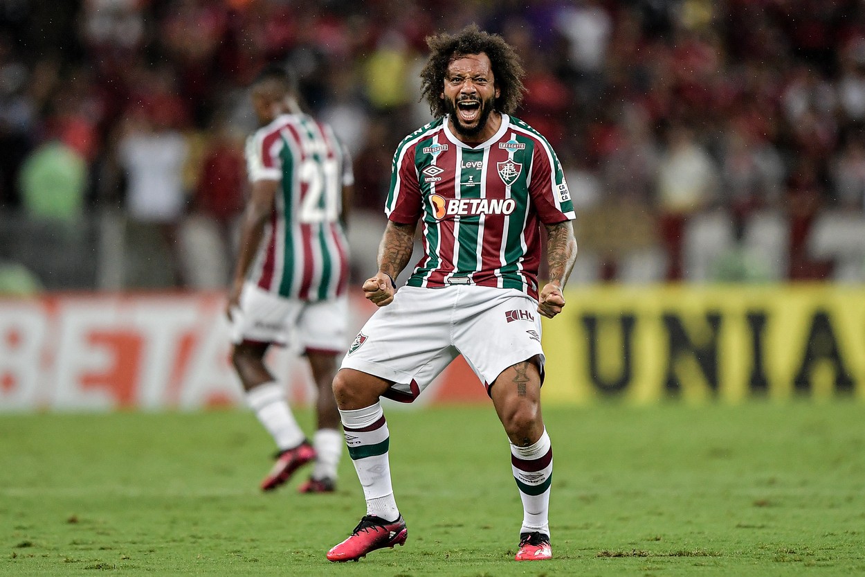 Marcelo a scris istorie la Fluminense! A ridicat trofeul pe care l-a câștigat și acum 18 ani