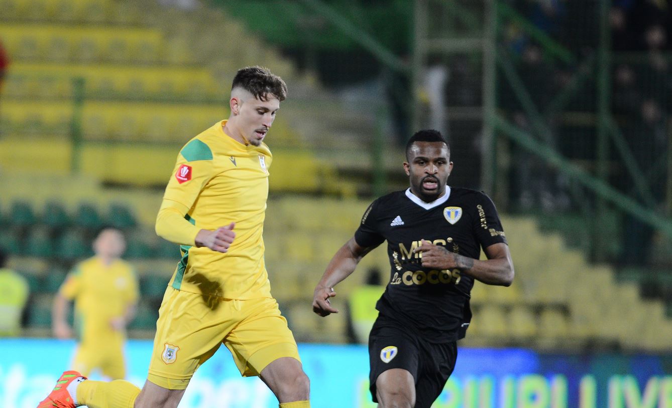 Petrolul - Mioveni 0-0, ACUM, pe Digi Sport 1. Gazdele caută să continue parcursul bun din play-out