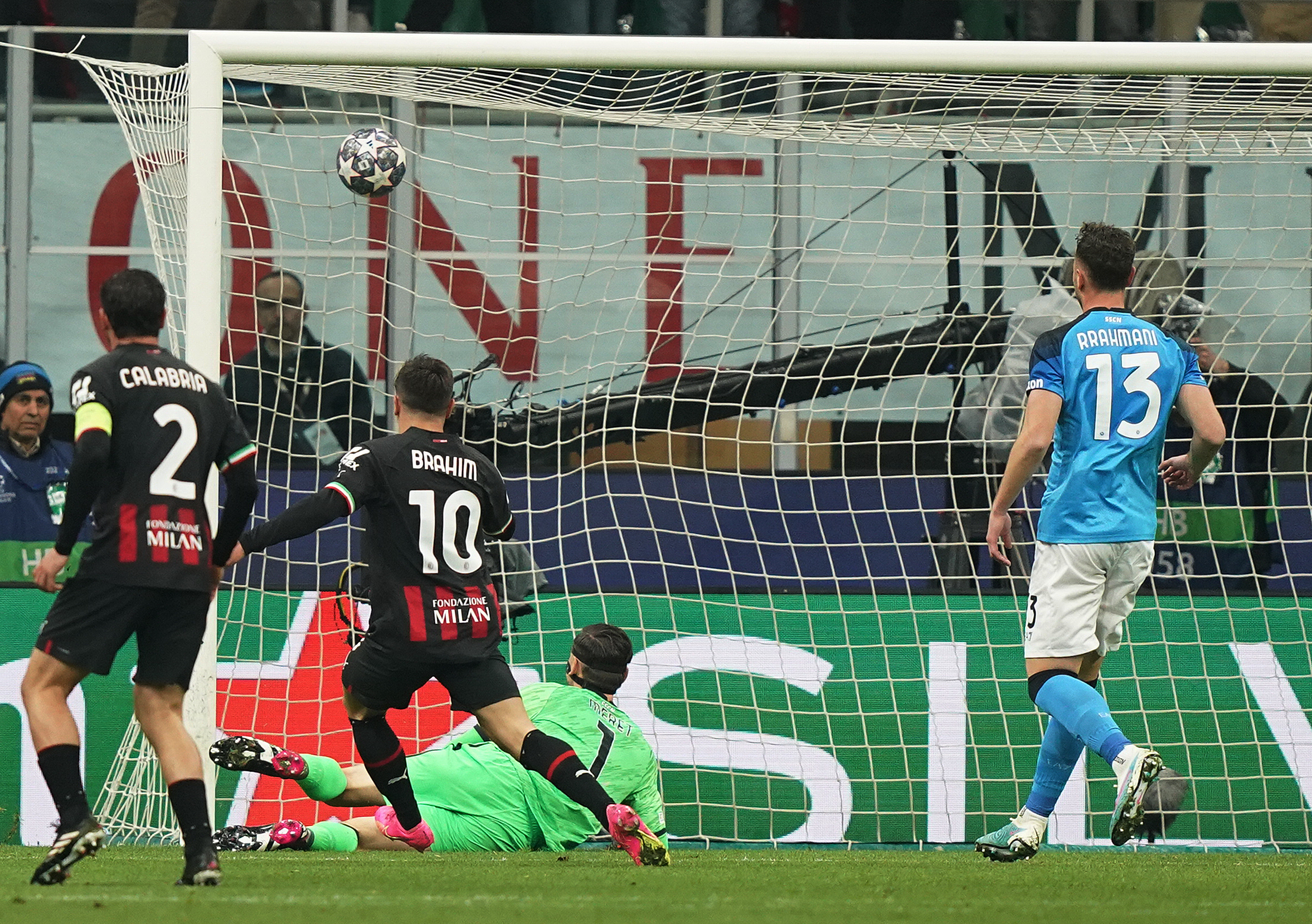 AC Milan - Napoli 1-0, ACUM, la Digi Sport 2. Super fază de gol, sub ochii lui Istvan Kovacs. Ocazii mari ale napoletanilor