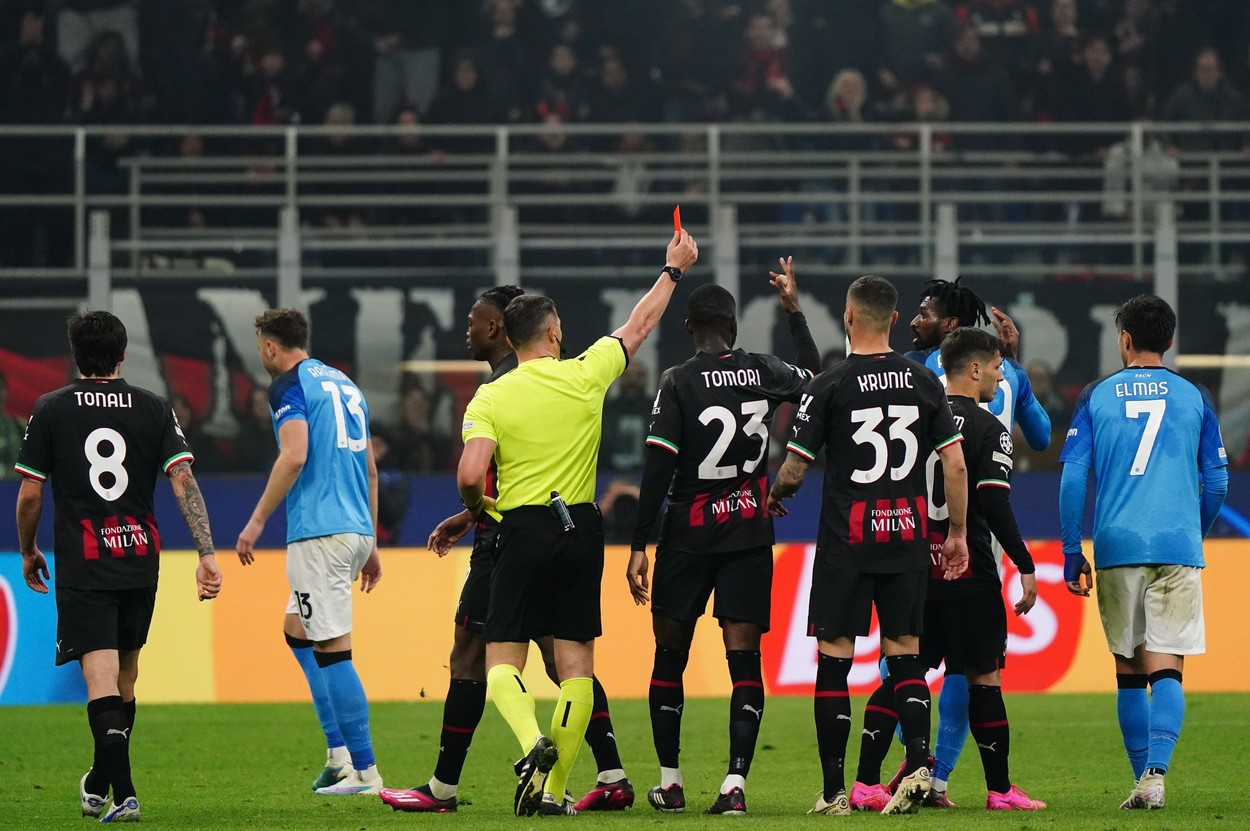 Arbitrajul lui Istvan Kovacs de la AC Milan - Napoli, analizat de jurnaliștii Gazzetta dello Sport