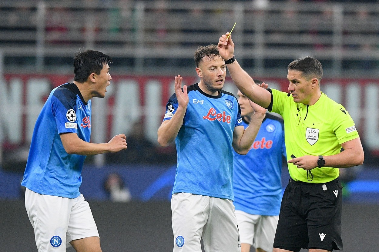 Fanii lui Napoli îl dau în judecată pe Istvan Kovacs, după meciul cu Milan din Champions League