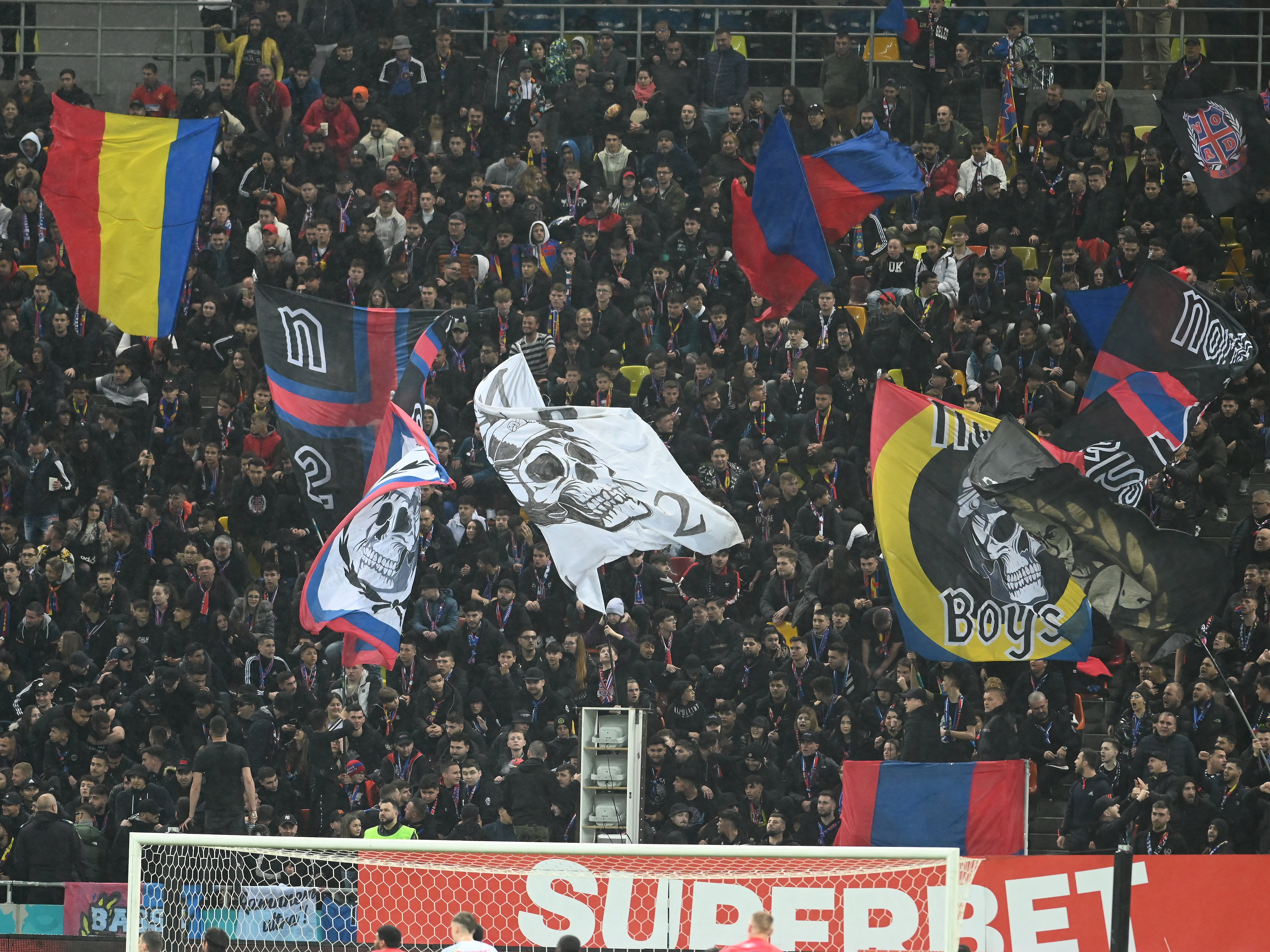 Mesajul afișat de suporterii FCSB-ului la meciul cu Farul. CSA Steaua, vizată