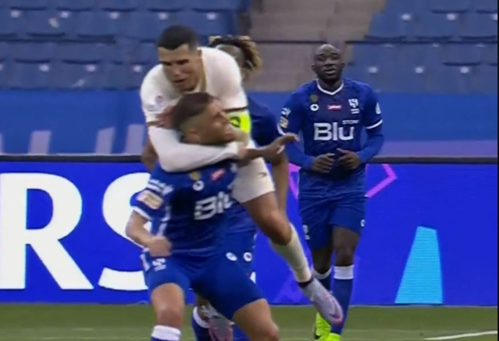 Cristiano Ronaldo și-a pierdut cumpătul! Gest de MMA în derby-ul Al-Hilal – Al-Nassr 2-0