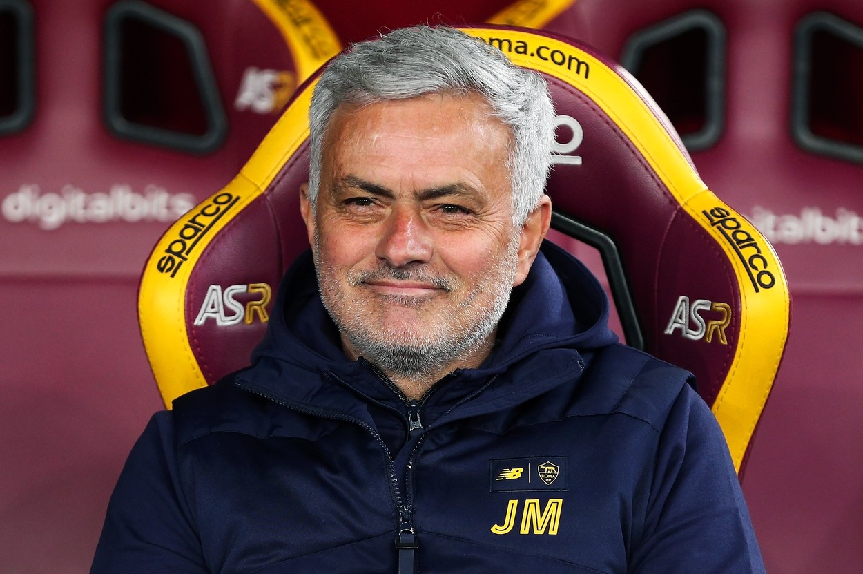 Jose Mourinho a provocat hohote de râs cu trei cuvinte spuse după ce a dus-o pe AS Roma în semifinalele Europa League