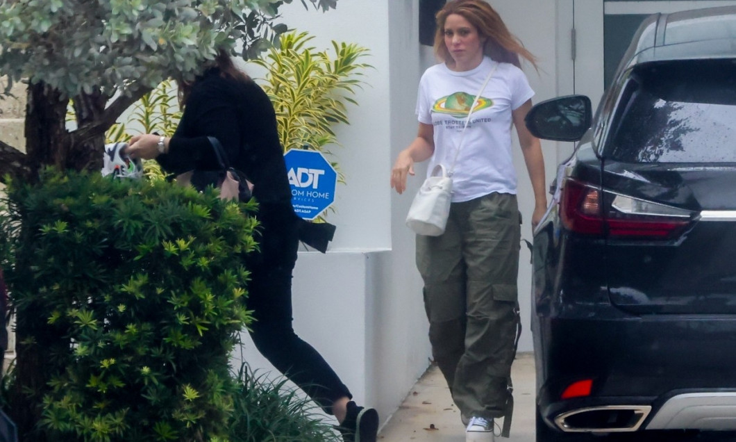 *PREMIUM-EXCLUSIVE* Single mom Shakira house hunts in Miami as she rebuilds her life in the US following bitter split from Gerard Pique