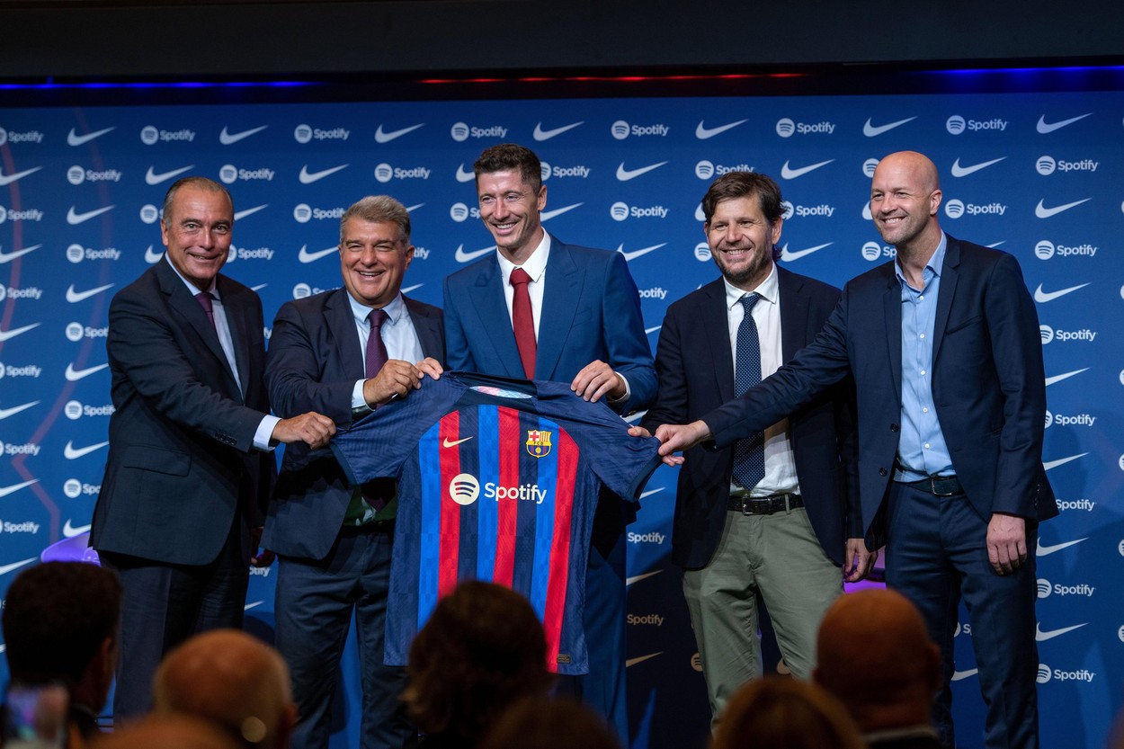 Unde ar putea ajunge creierul din spatele lui Joan Laporta după plecarea de la Barcelona: Ofertă astronomică!