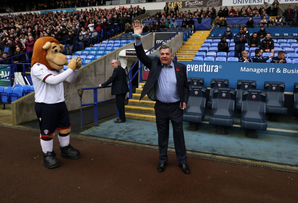 Bolton Wanderers v Bolton All Star XI, Match for MND, Football, The University of Bolton Stadium, Bolton, UK - 14 Nov 2021