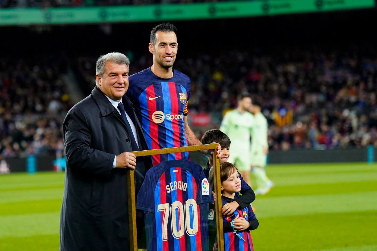 Mesajul lui Joan Laporta pentru Sergio Busquets, după ce fotbalistul a anunțat că pleacă de la Barcelona