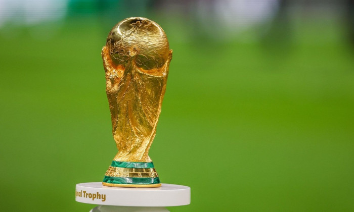 Doha, Qatar. 18th Dec, 2022. The FIFA World Cup Trophy is displayed on the pitch at the Qatar 2022 World Cup Final between Argentina and France at Lusail Stadium in Lusail, north of Doha, on December 18, 2022. (Photo: William Volcov) Credit: Brazil Photo