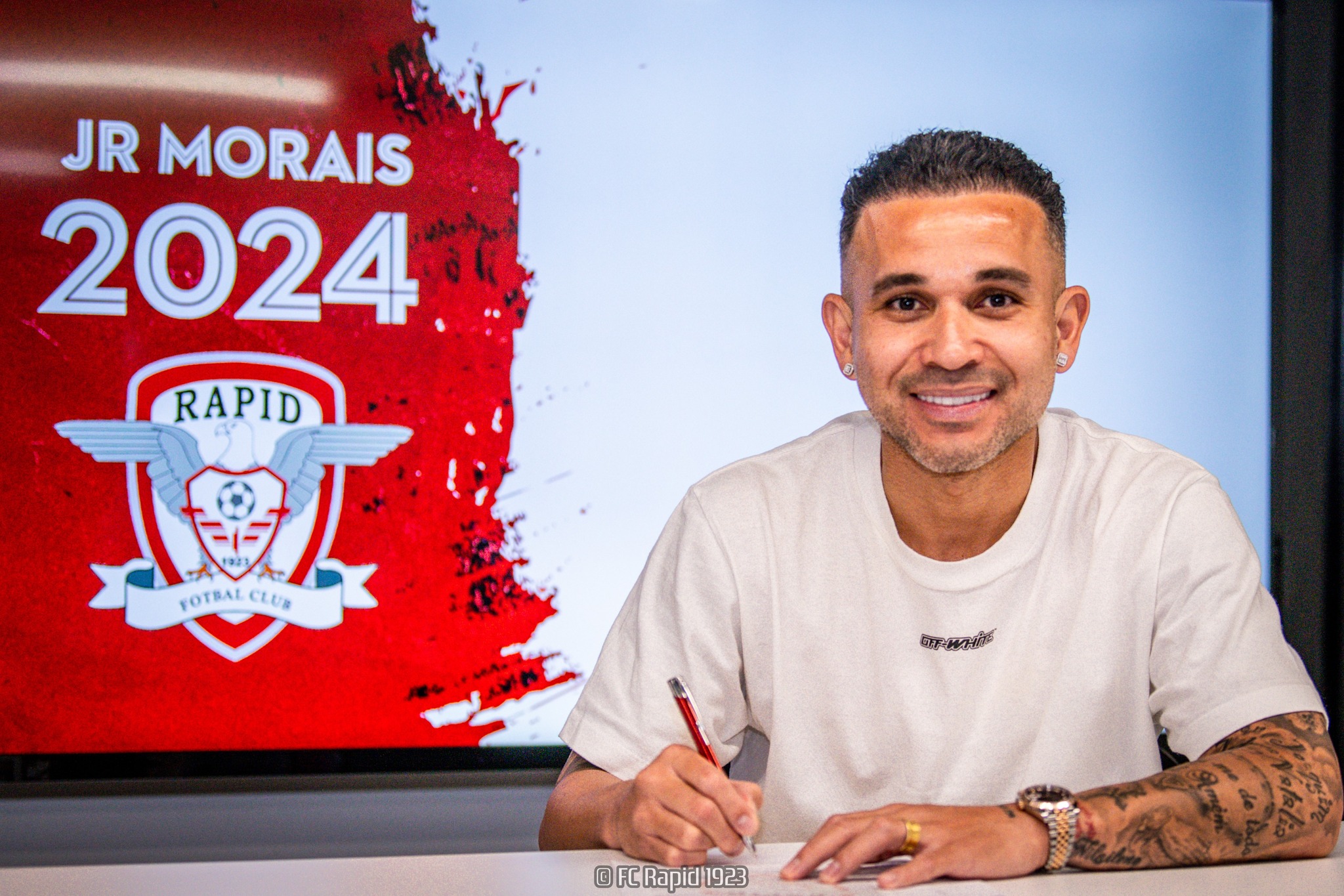 OFICIAL | Junior Morais a semnat un nou contract cu Rapid