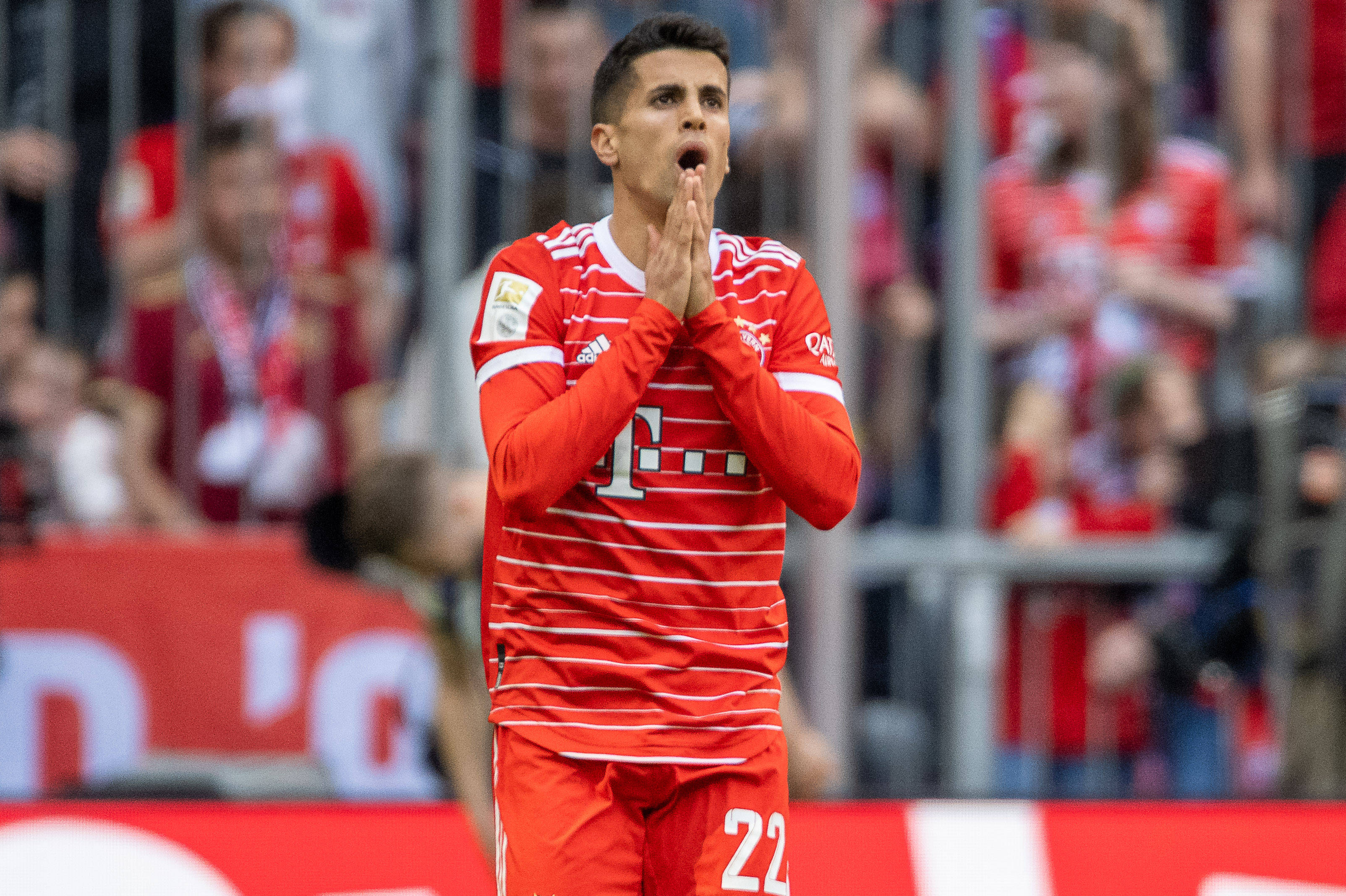 Decizia luată de Bayern după aproape 4 luni de la împrumutul lui Cancelo de la Manchester City