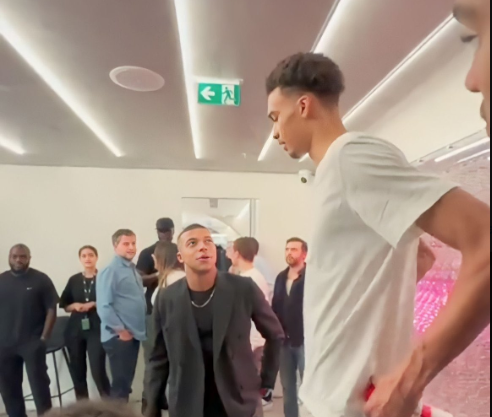 Kylian Mbappe, față în fața cu viitorul star din NBA. Poza făcută de cei doi s-a viralizat rapid