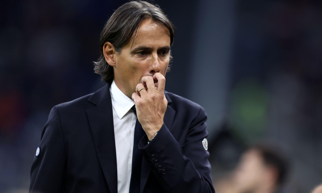 Milano, Italy. 13th May, 2023. Simone Inzaghi, head coach of Fc Internazionale looks on during the Serie A match beetween Fc Internazionale and Us Sassuolo at Stadio Giuseppe Meazza on May 13 2023 in Milan Italy . Credit: Marco Canoniero/Alamy Live News