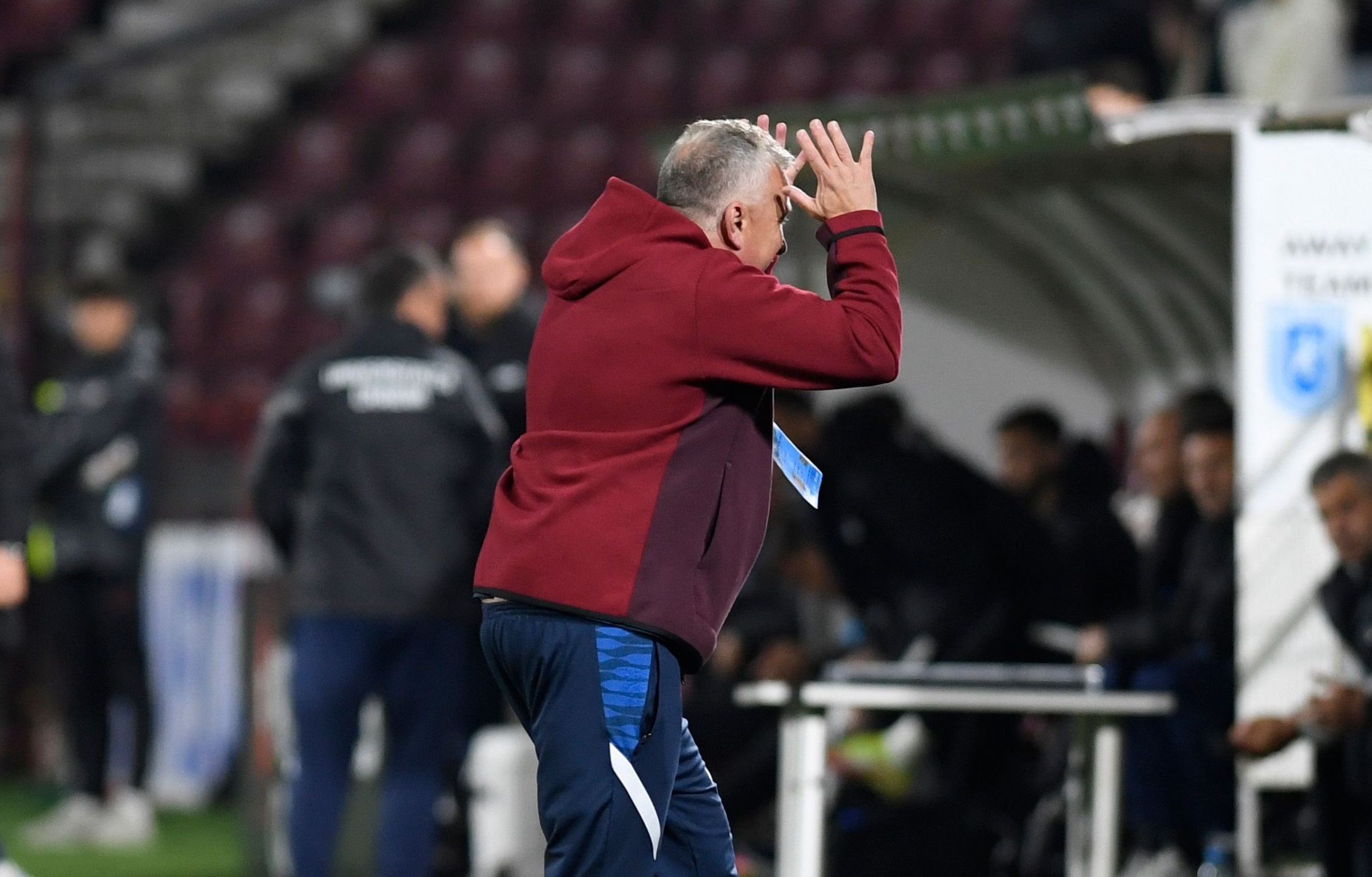 Dan Petrescu i-a enervat rău de tot pe oamenii care conduc CFR Cluj prin comportamentul său revoltător