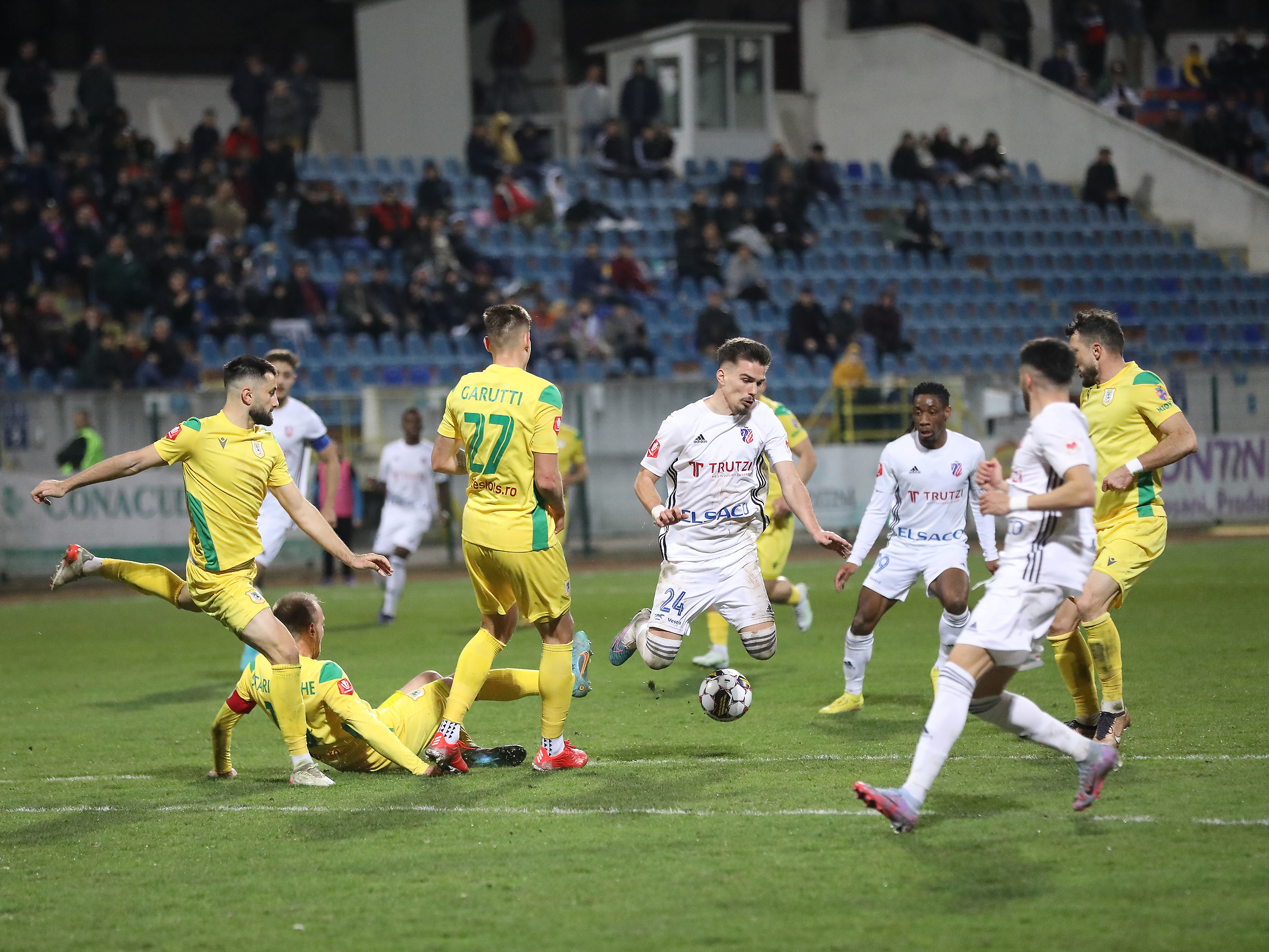 FC Botoșani - CS Mioveni, Live Video 14:45, Digi Sport 1. Nebunie totală la criteriile pentru stabilirea clasamentului. Echipele