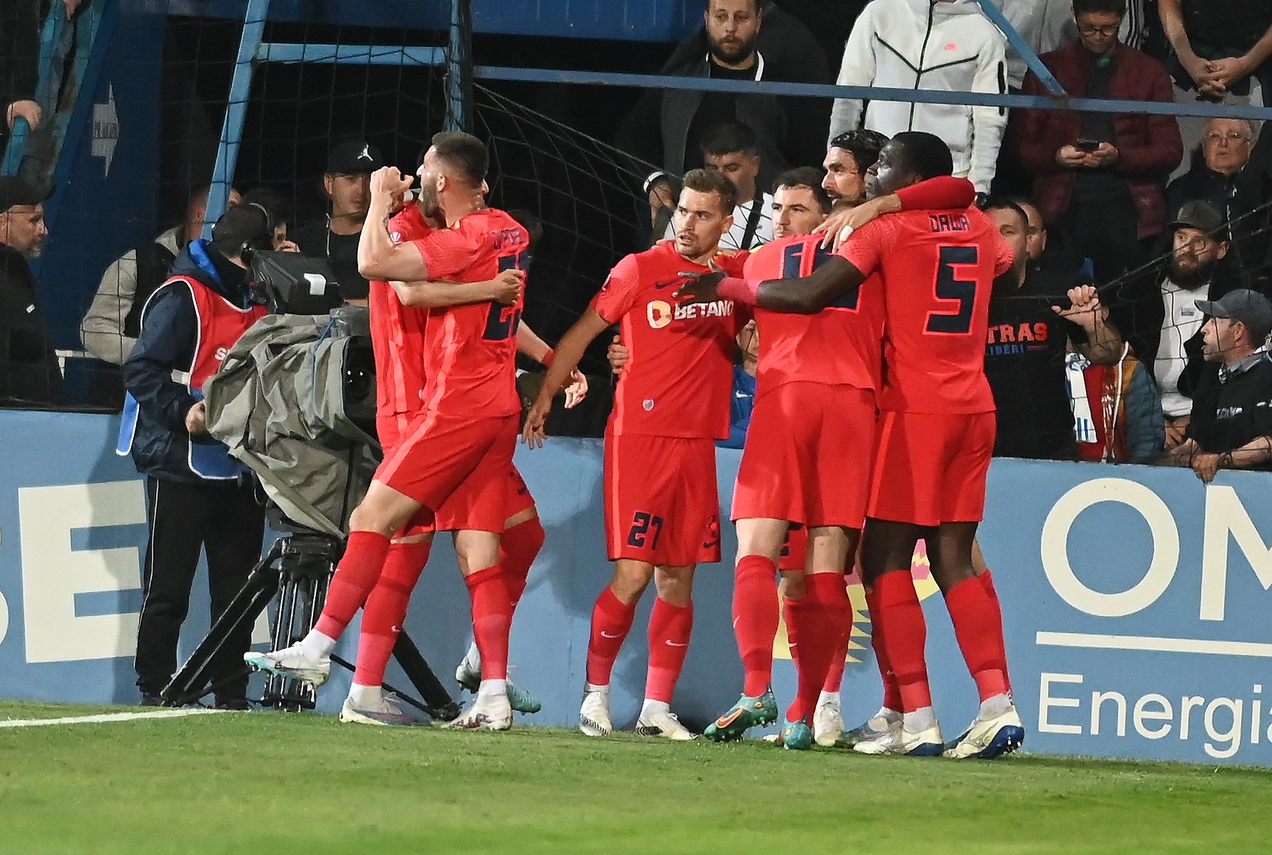 Suma plătită de Gigi Becali pentru primii fotbaliști care au plecat de la FCSB, după ratarea titlului