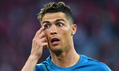 Cristiano Ronaldo (Real Madrid) gesture, wide-eyed, action, single image, single cut motif, portrait, portrait, portrait. Football Champions League, Semifinal, Bayern Munich (M) - Real Madrid (REAL) 1-2, on 25/04/2018 in the ALLIANZARENA in Muenchen / Ger