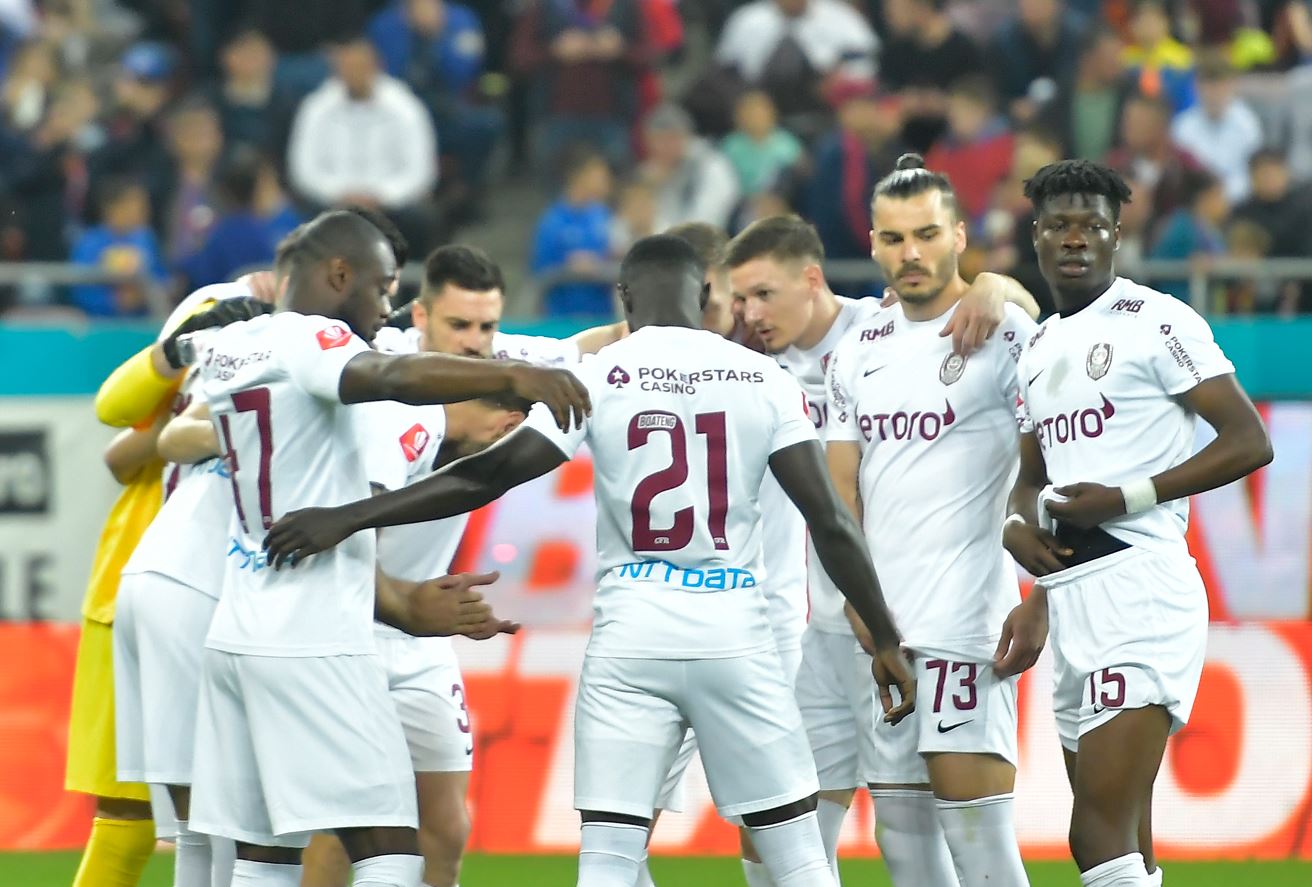 CFR Cluj renunță la 10 jucători, după un sezon sub așteptări