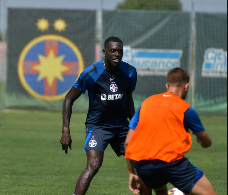 FCSB, decimată în apărare înaintea meciului cu Rapid! Formula pregătită de Charalambous