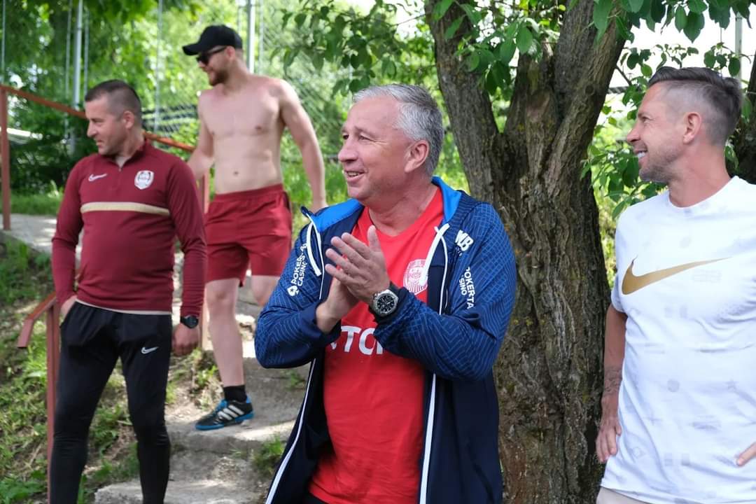 Ce i-a transmis Dan Petrescu lui Gică Hagi, după ce ”Regele” a cucerit titlul cu Farul