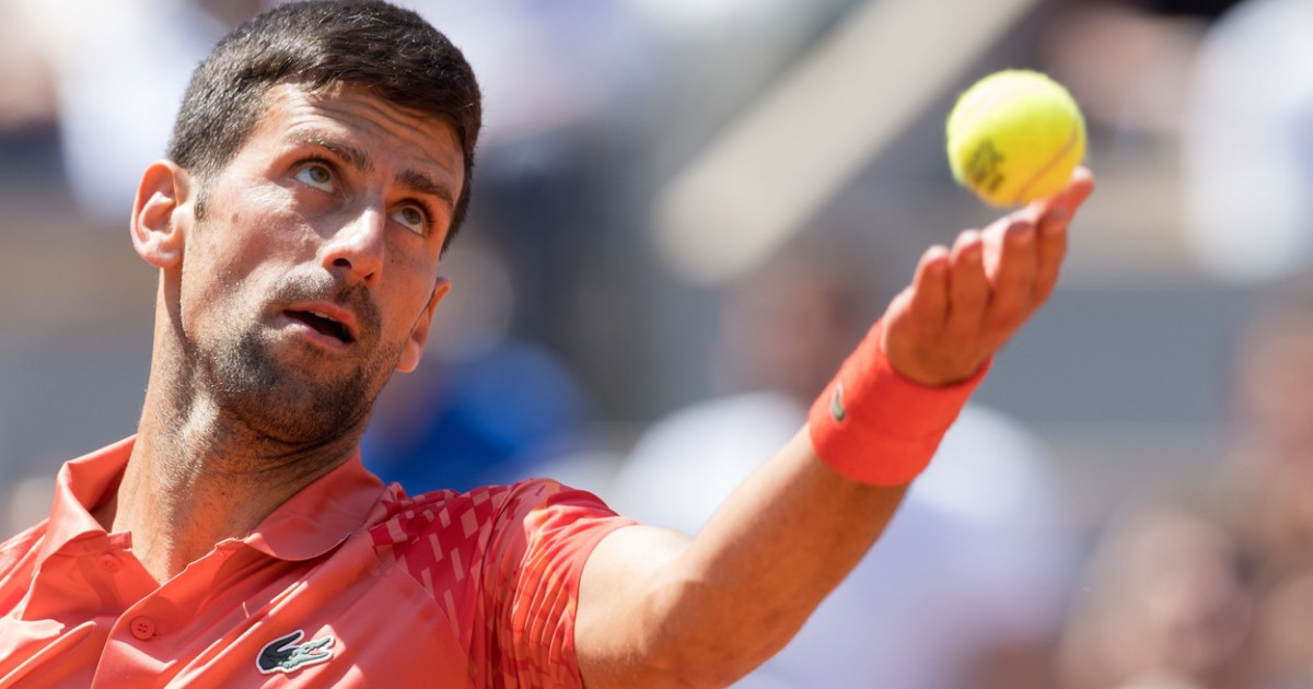 Novak Djokovic raggiunge il secondo turno al Roland Garros, dopo il successo in tre set con Aleksandar Kovacevic